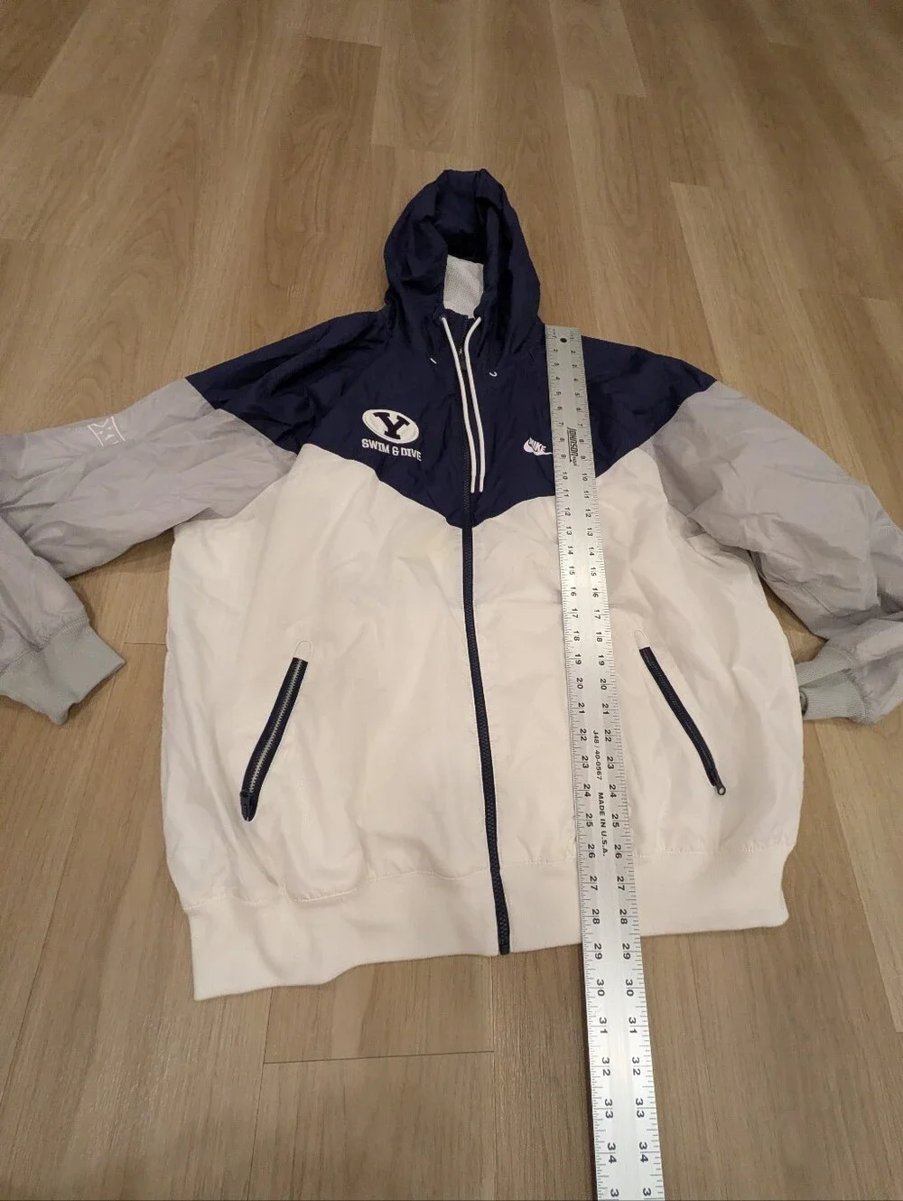 ByU Nike Swim & Dive Windbreaker Size xL